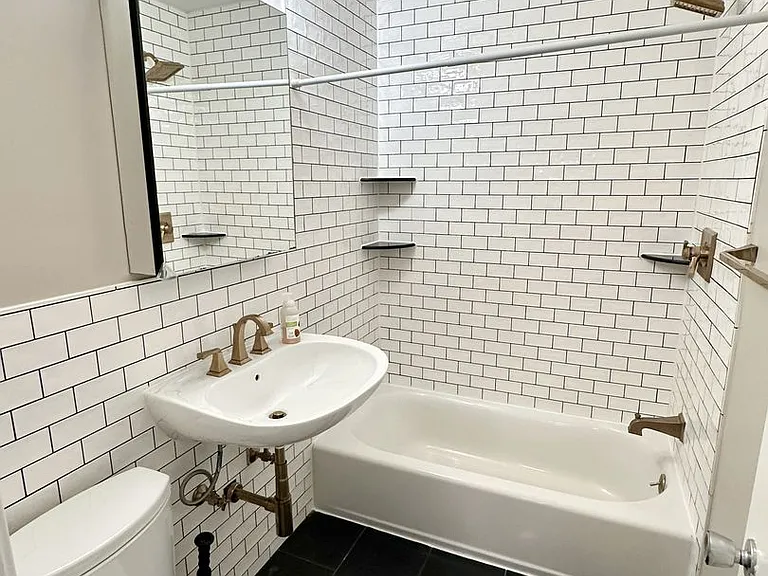 10670 Weymouth St #202 — Photo 10