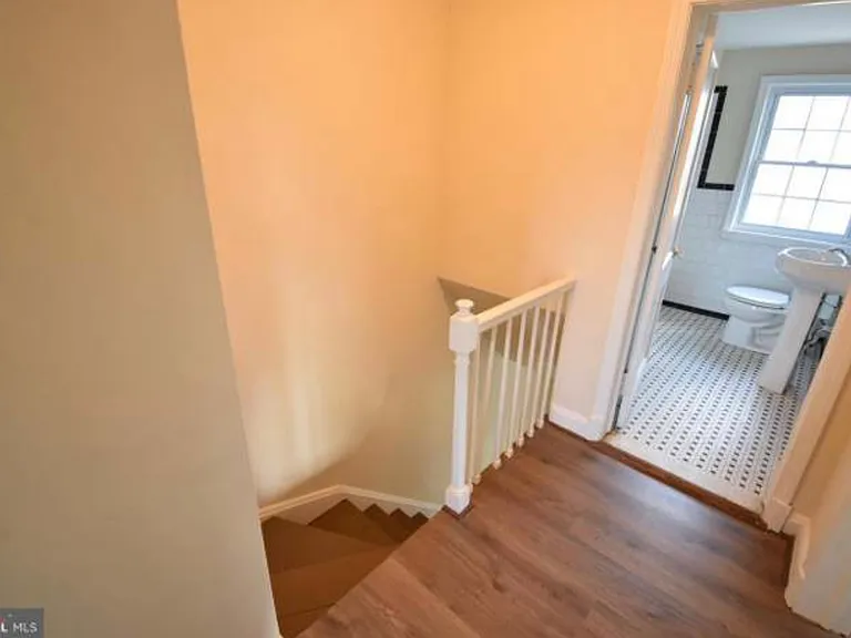 1237 Walker Ave — Photo 5