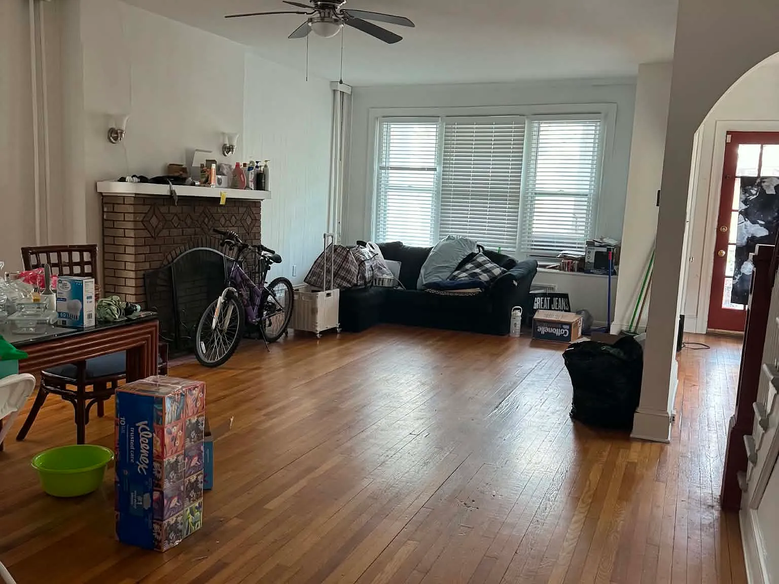 4 bed, 2100 sqft, $2,650 — Photo 4
