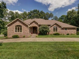 4836 S Bohn Dr, Springfield, MO 65810