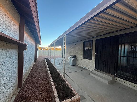 3rd image of 6412 Pearcrest Rd