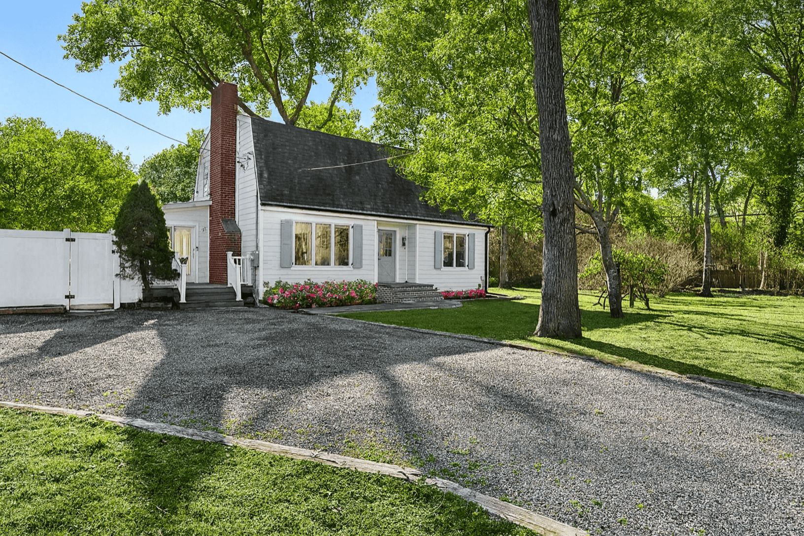  Charming Beach Cottage