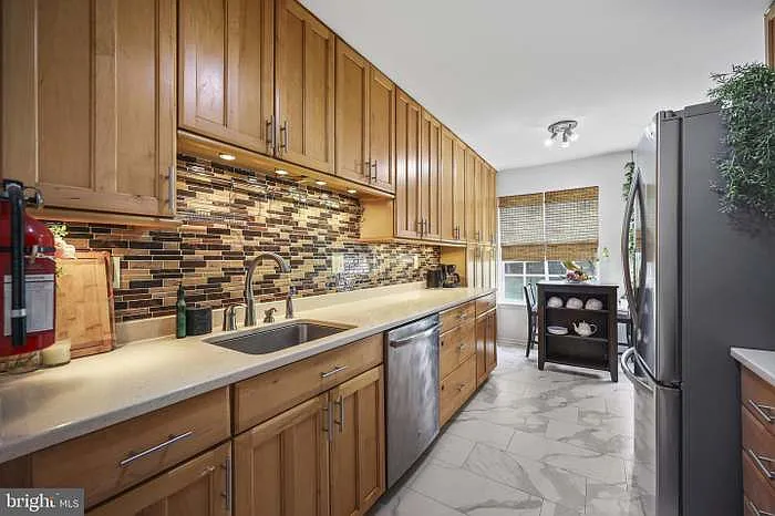 23 Taft Ct — Photo 12