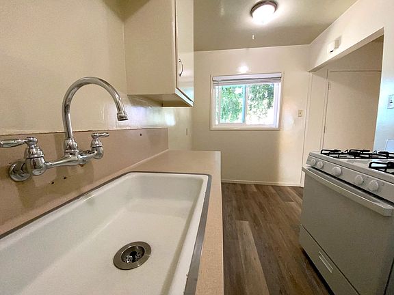 5th image of 800 Mira Mar Ave APT 3