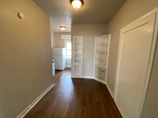 1946 Fairmount Ave #202 — Photo 6