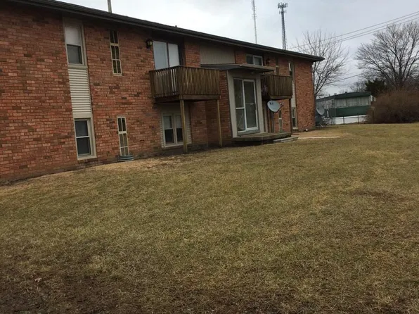 1309 Four Hpark Rd #8, Pontiac, IL 61764