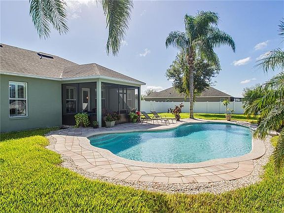 5th image of 11535 Briar Hollow Ln