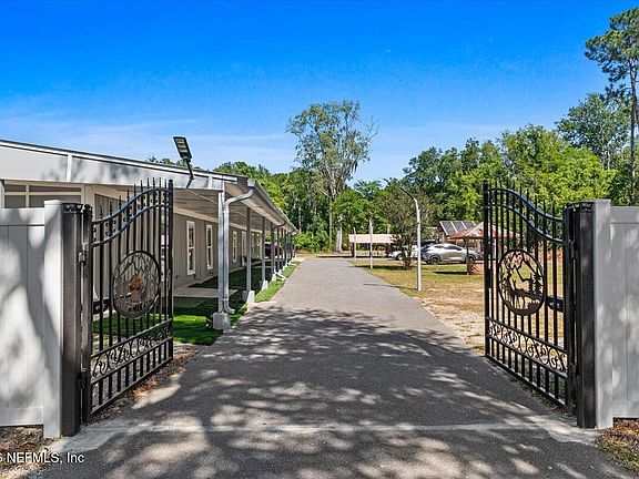 2nd image of 865 COLE Road