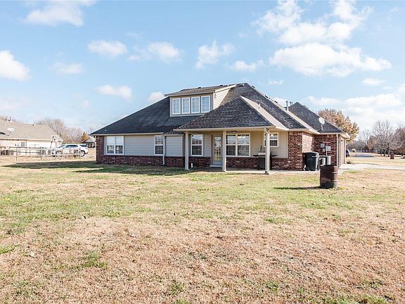 4th image of 18144 Quail Meadow Dr
