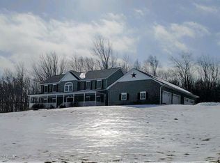 559 Boyds Mills Rd, Milanville, PA 18443