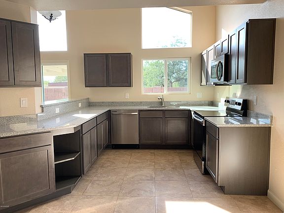 5th image of 9249 N Monmouth Ct