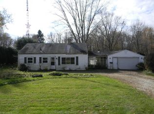 3074 Mayfair Rd, Akron, OH 44312