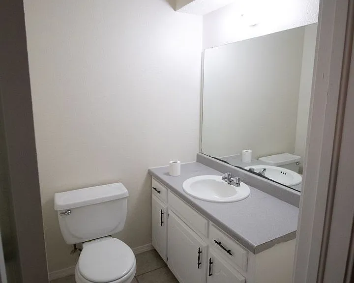1706-08 Jennifer Cir — Photo 11