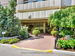 35 Ormskirk Ave #510, Toronto, ON M6S1A8