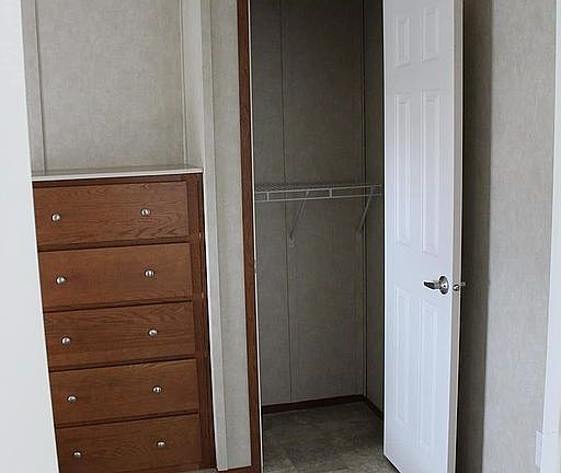 5th image of 400 N Edgemore St #17