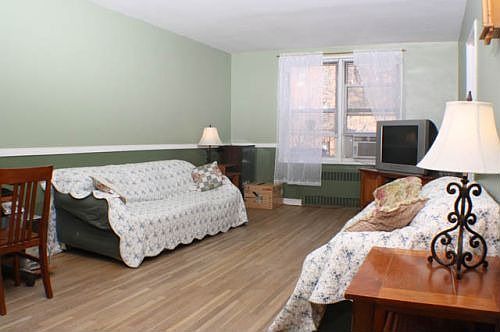 2nd image of 1916 Avenue K APT 2B