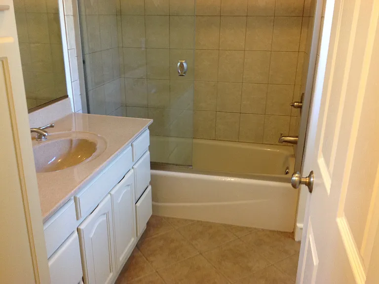 Walnut Ave — Photo 19