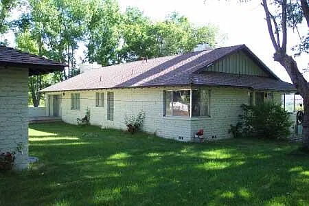 2 bed, 1.5 bath, 2048 sqft, $3,050 — Photo 4