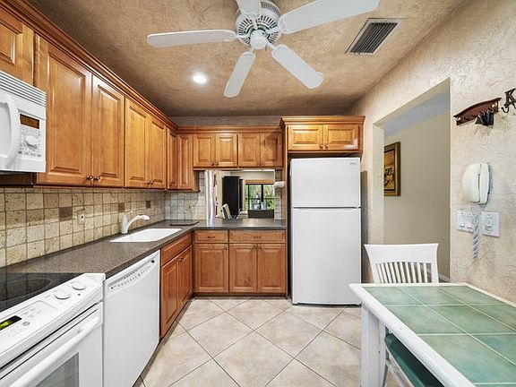 5th image of 21669 Tall Palm Cir