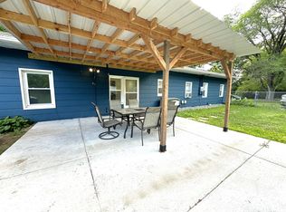 1402 1st St APT E, Princeton, MN 55371