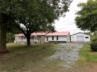 1843 Steelman Rd, Yadkinville, NC 27055