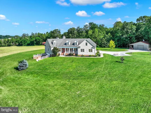 220 Clouser Rd, Hanover, PA 17331