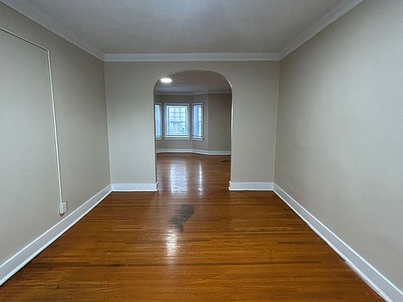 5th image of 105 N 38th St APT 14