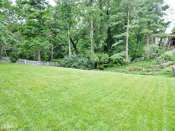 4th image of 3331 Rollingwood Dr