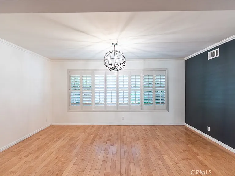 333 W Wistaria Ave — Photo 12