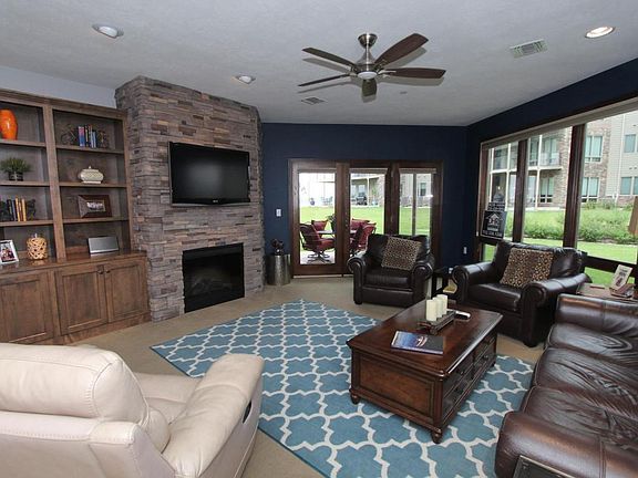 3rd image of 445 240th Ave #102