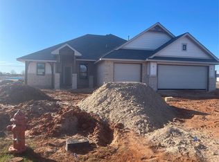 5113 Vine Cliff Rd, Mustang, OK 73064