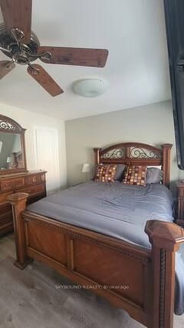 387 Hopewell Ave, Toronto, ON - More