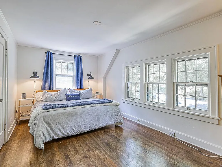 5609 Kenwood Ave — Photo 11