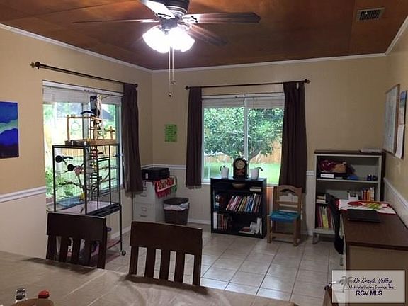 4th image of 1420 N Shore Dr