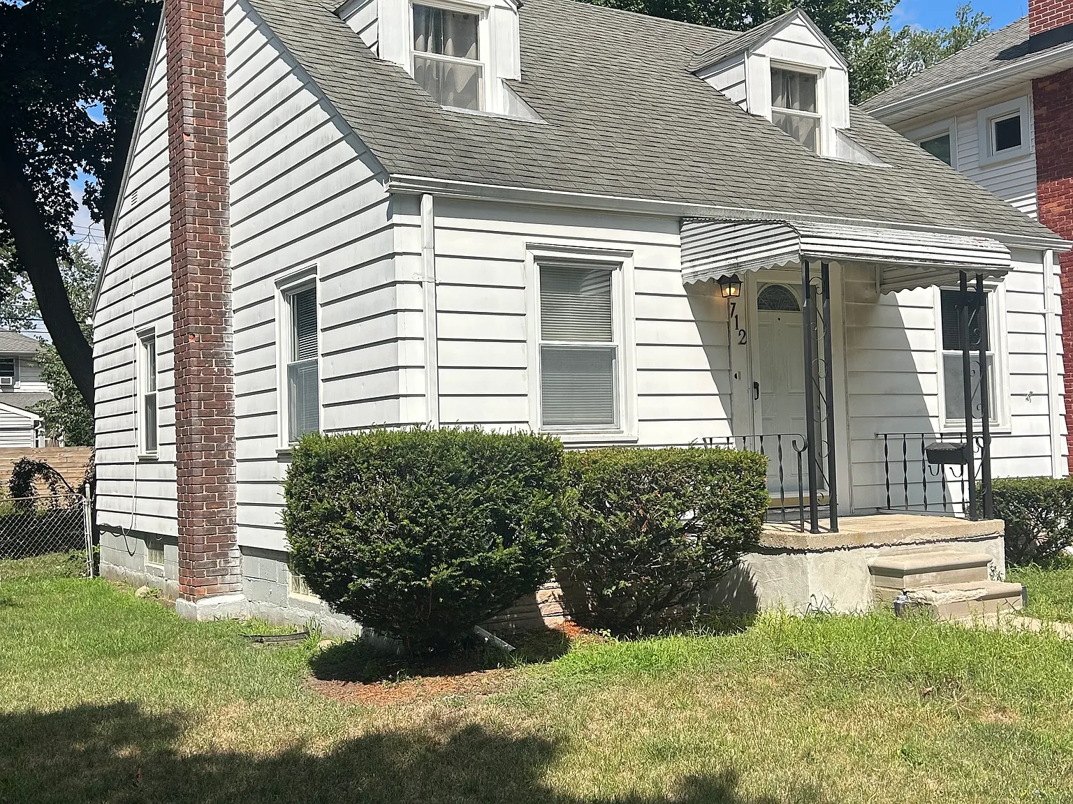 3 bed, 1.5 bath, 1150 sqft, $1,775 — Photo 3