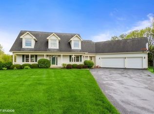 204 Kings Way, McHenry, IL 60051