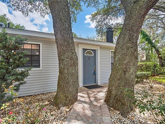 3rd image of 2502 Chateau Dr