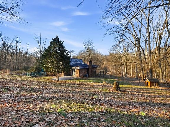 4th image of 21 W Hillcrest Rd