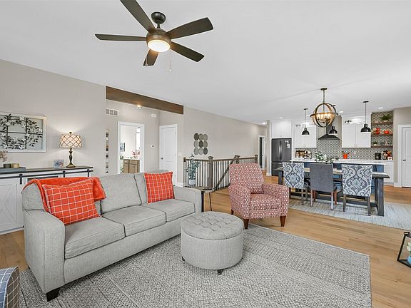 5th image of 417 Ashton Dr NE