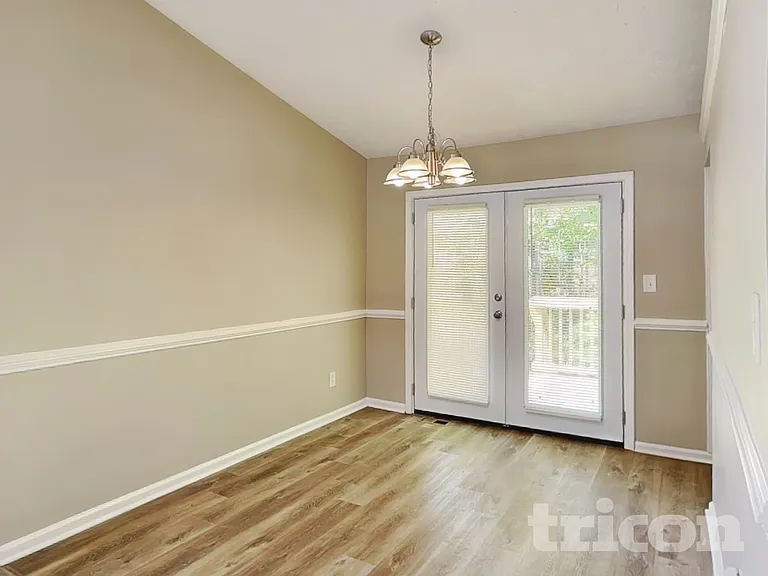1330 Ling Dr — Photo 3