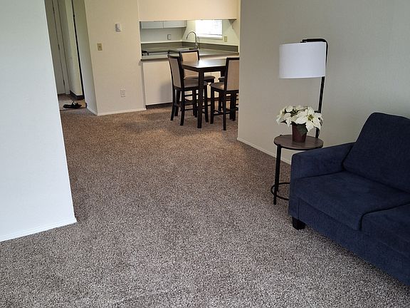 5th image of 2035-2055 NE Kane Dr