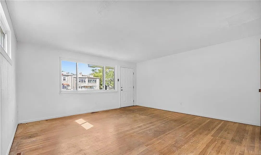 3 bed, 2.0 bath, 1537 sqft, $2,300 — Photo 4