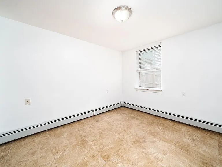 199 Bay St #1 — Photo 7