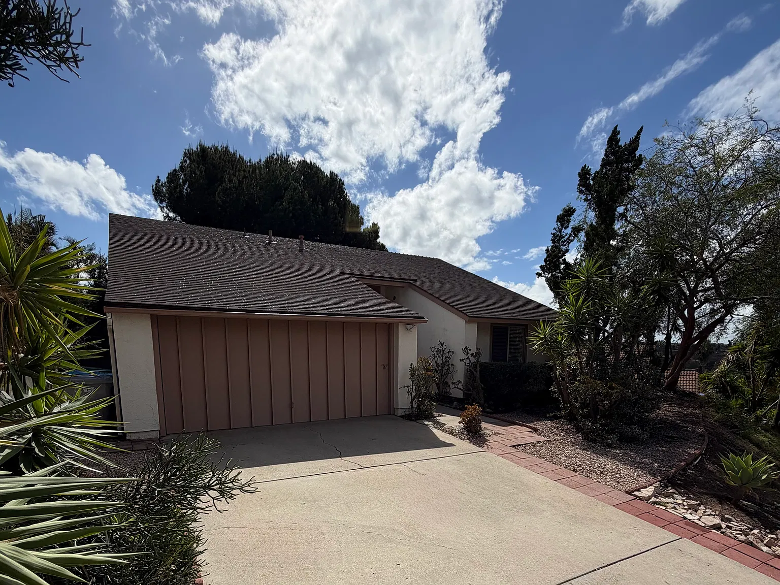 3 bed, 1406 sqft, $3,995 — Photo 1
