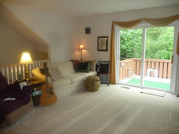5th image of 573 Olentangy Woods Dr