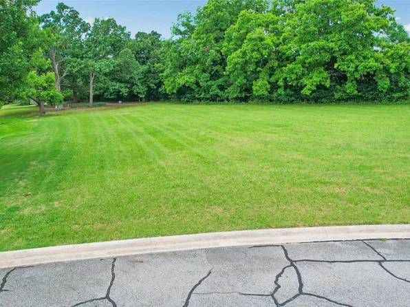 2001 Bois D Arc Dr, Bonham, TX 75418