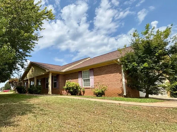 115 Country Charm Ln, Huntsville, AL 35811