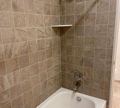 4th image of 41980 Manor Park Dr APT 122