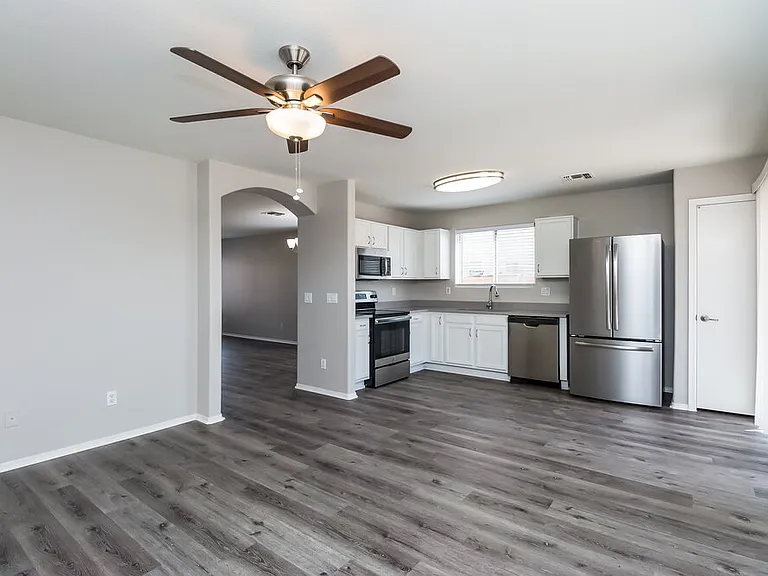 8213 W Papago St — Photo 7