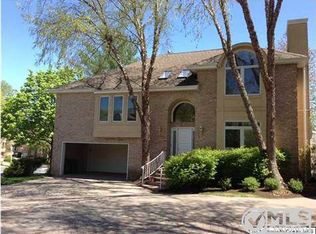 11 Baltusral Ct, Holmdel, NJ 07733